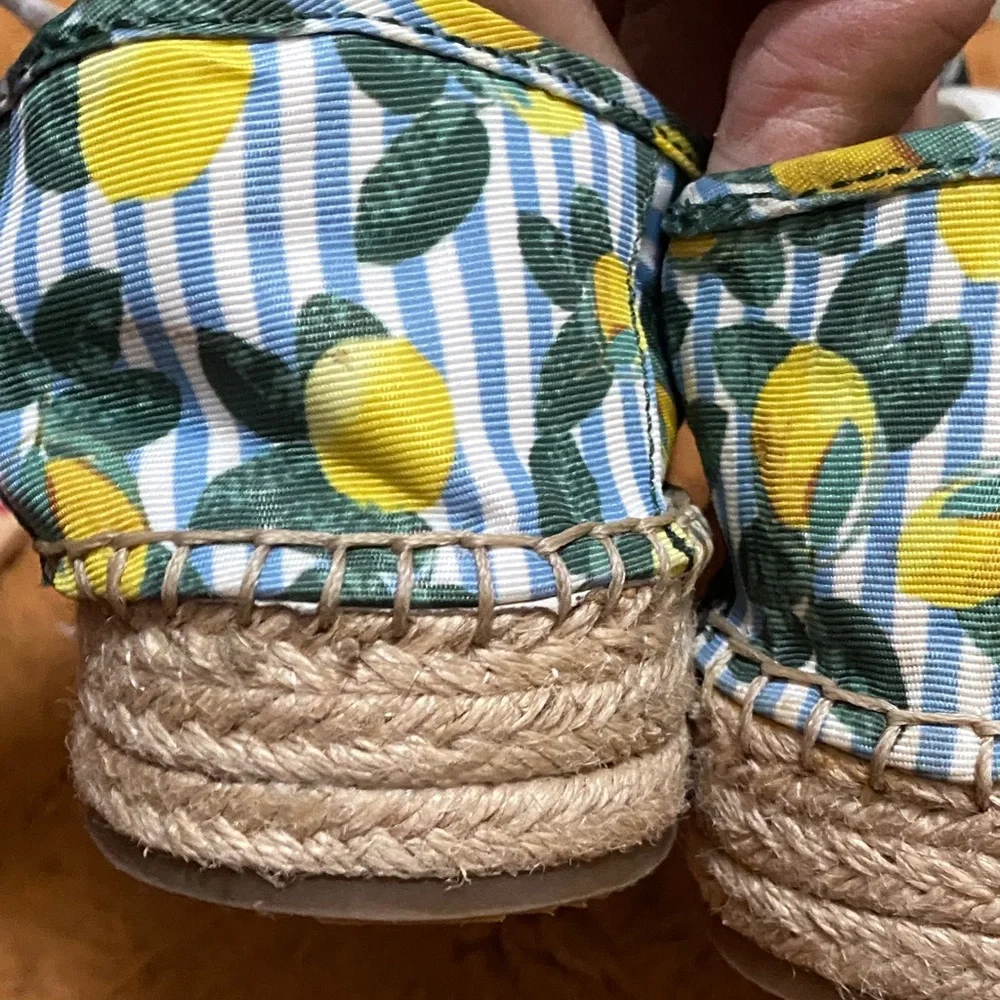 Gianni Bini Sneakers - Blue and Yellow Lemon Print